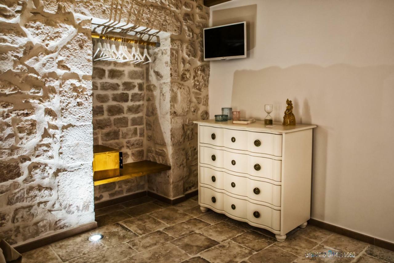 Beatrice Rooms Conversano Exteriör bild